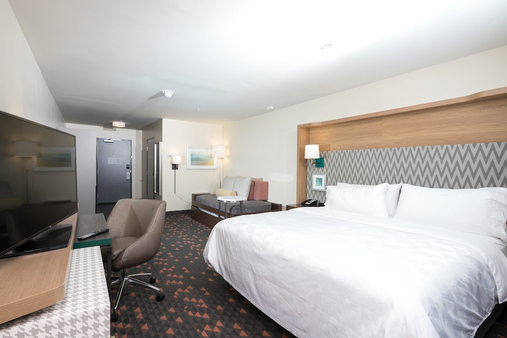 Holiday Inn Kalamazoo West 8/44