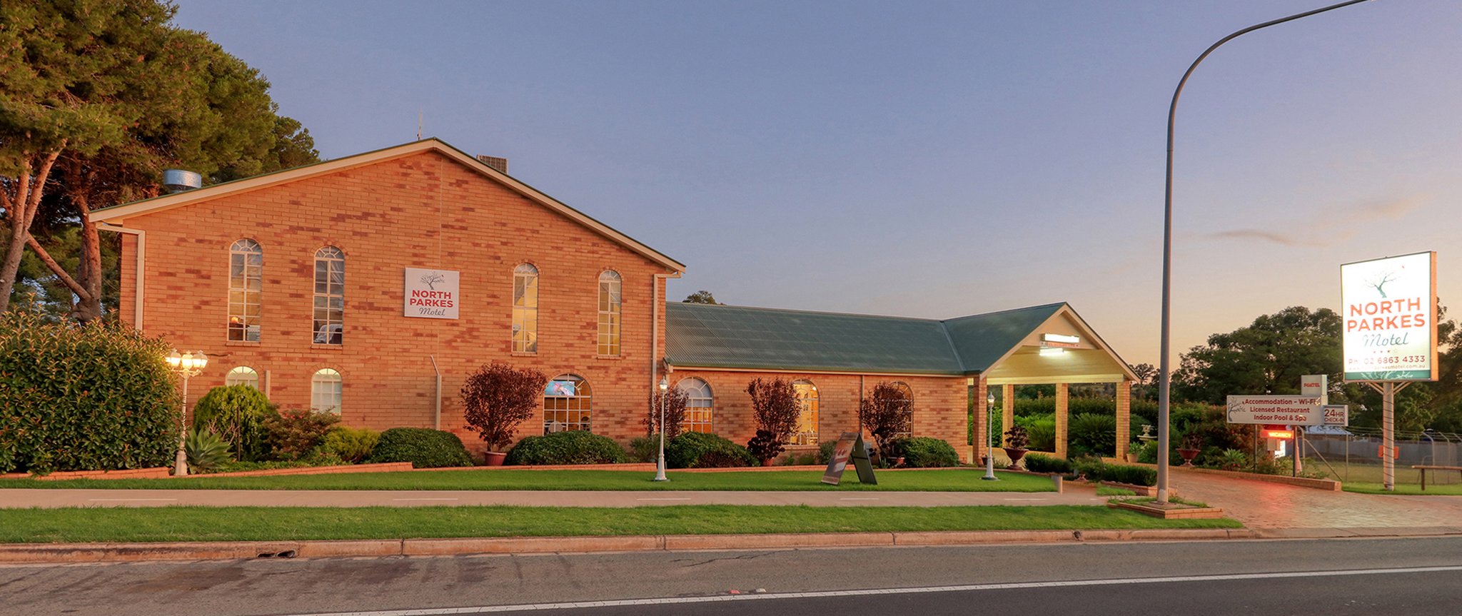 NORTH PARKES MOTEL 4/39