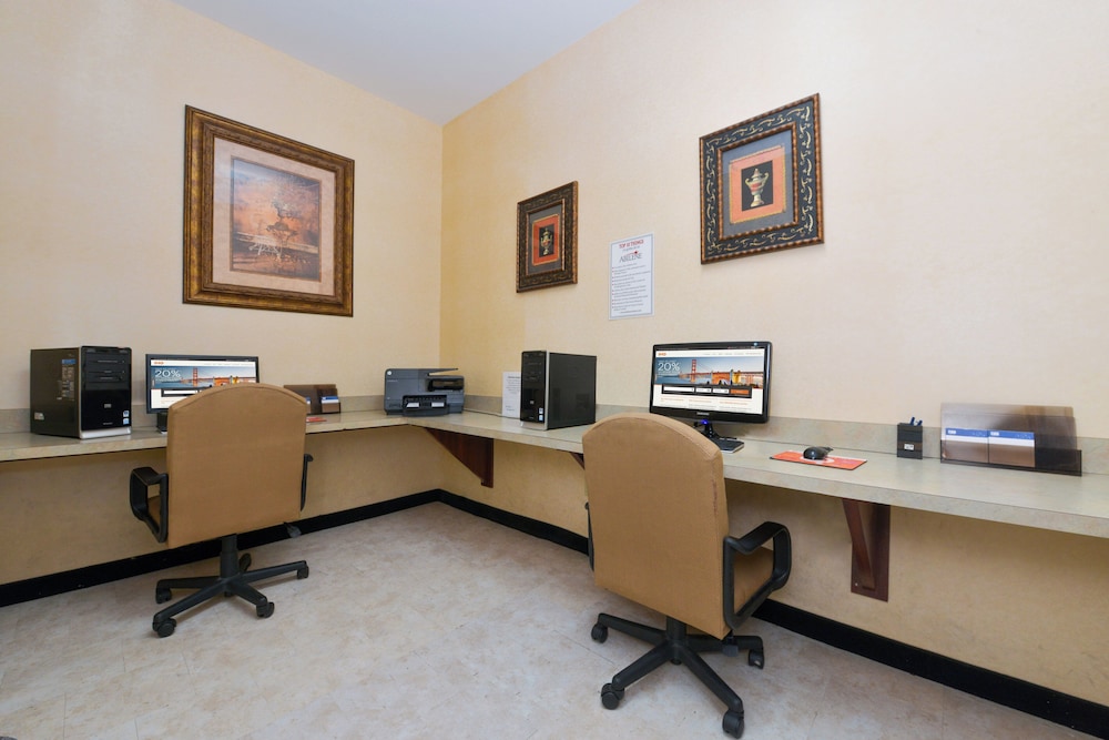 Holiday Inn Express Hotel And Suites Abilene Mall South 66/75