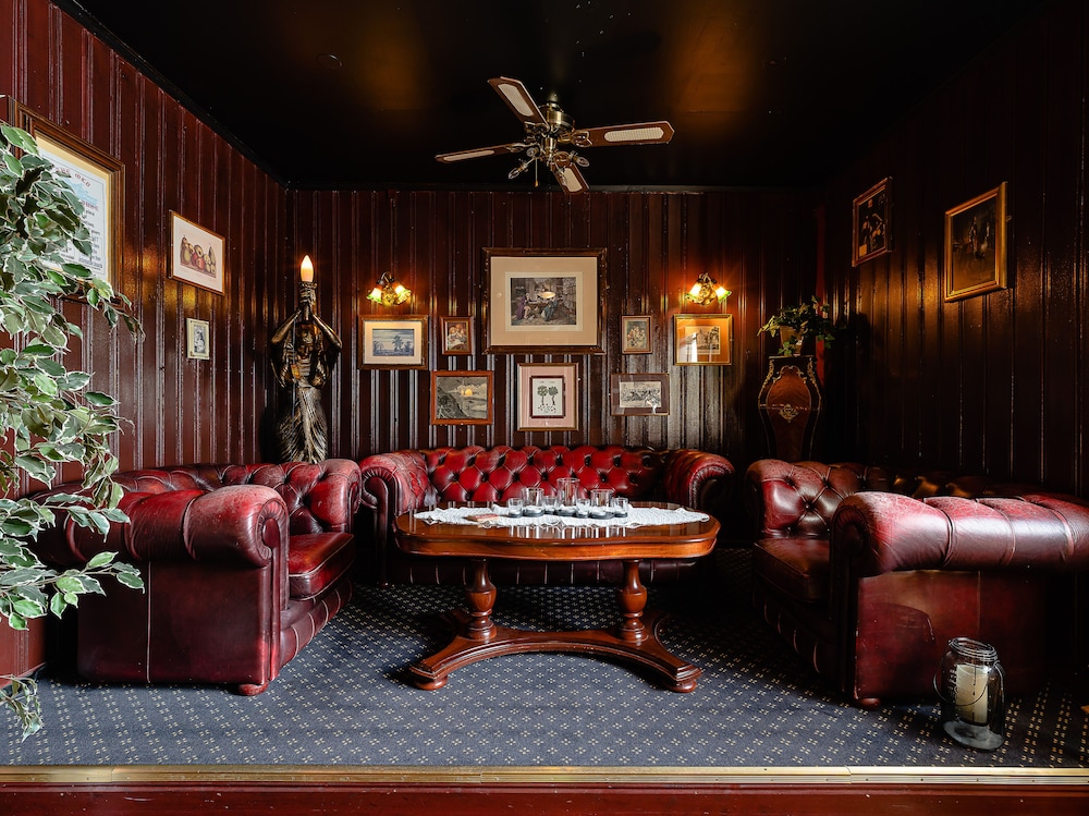 Wardshuset C. Dickens 25/40