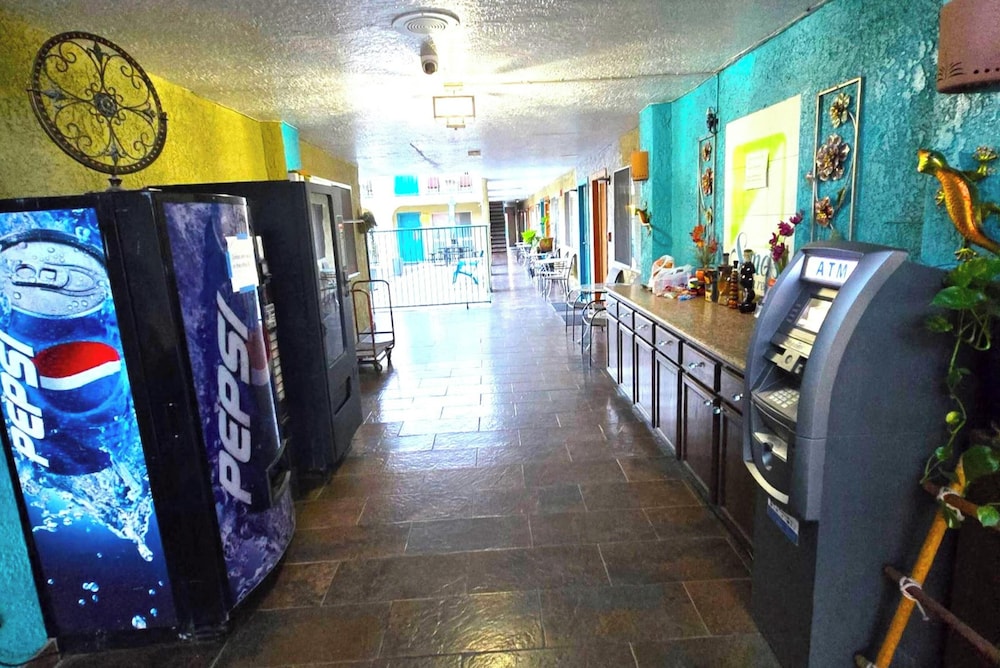 Sands Inn & Suites Lake Havasu City 14/60