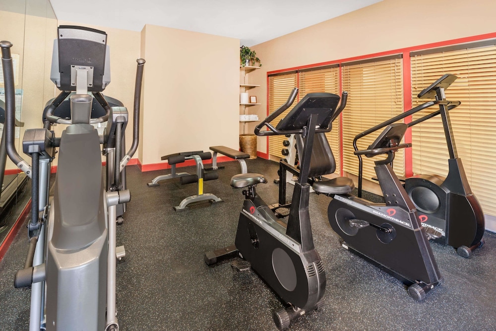 Affordable Suites of America Detroit-Warren (Ex Hawthorn Suites By Wyndham) 23/50
