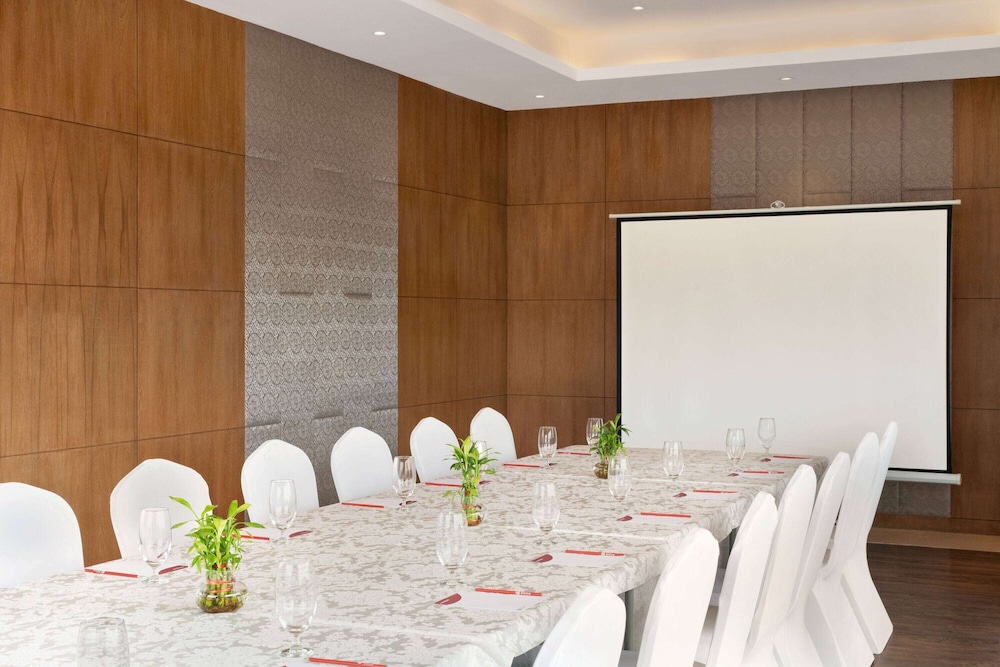 Ramada Encore by Wyndham Kathmandu Thamel 40/50