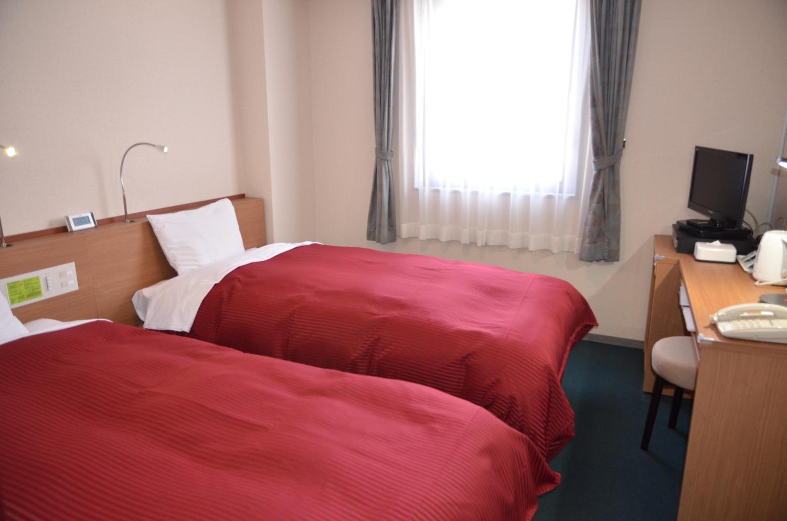 Hotel Elm Regency 16/48