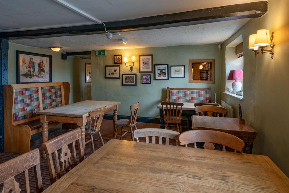 Crown Inn 28/47