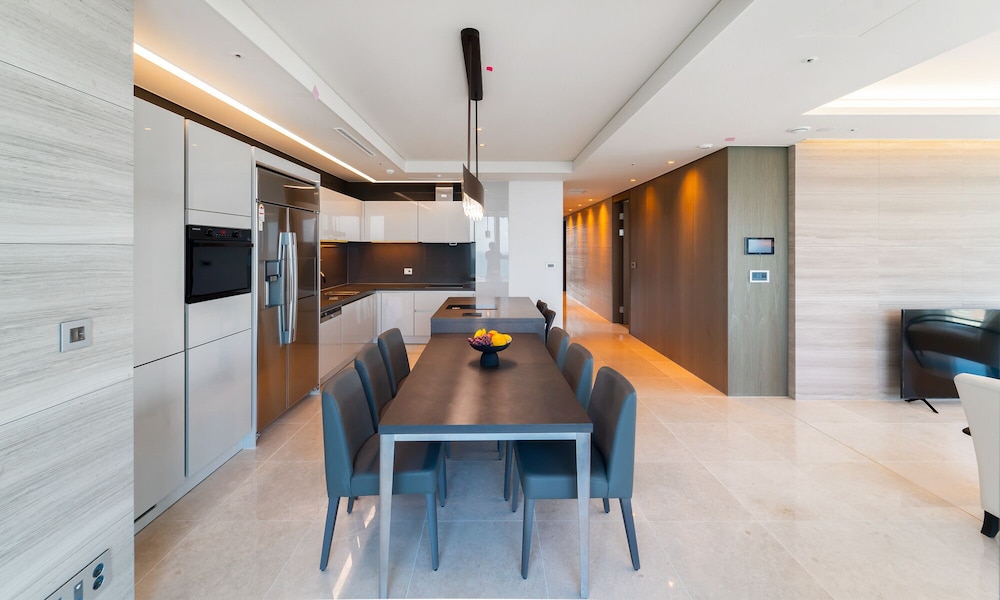 NEWCZ LCT RESIDENCE 31/48