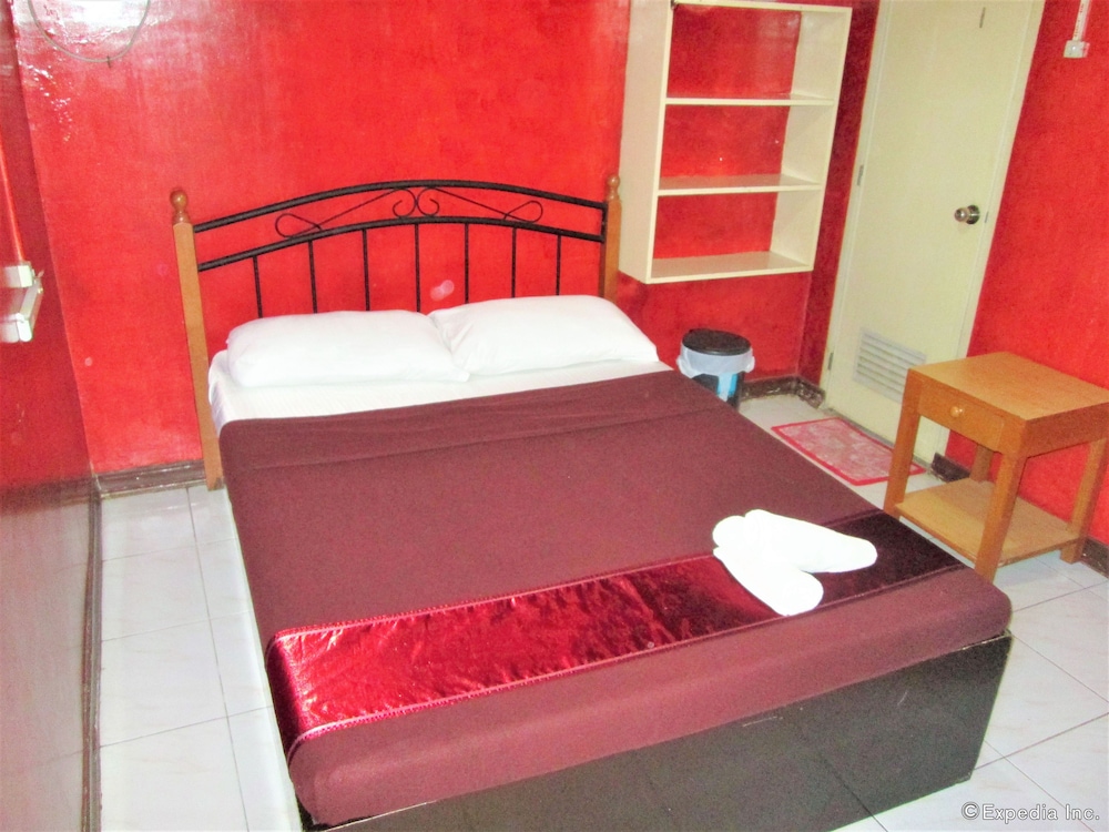 St. Nicolas Inn CDO City Center 9/55