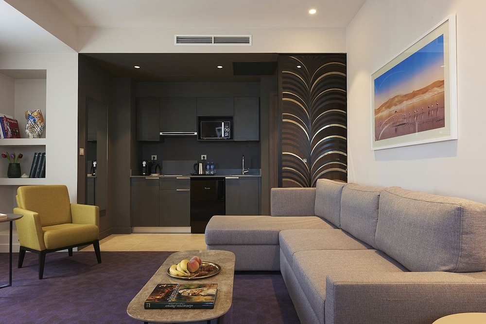 M Suite Hotel 31/50