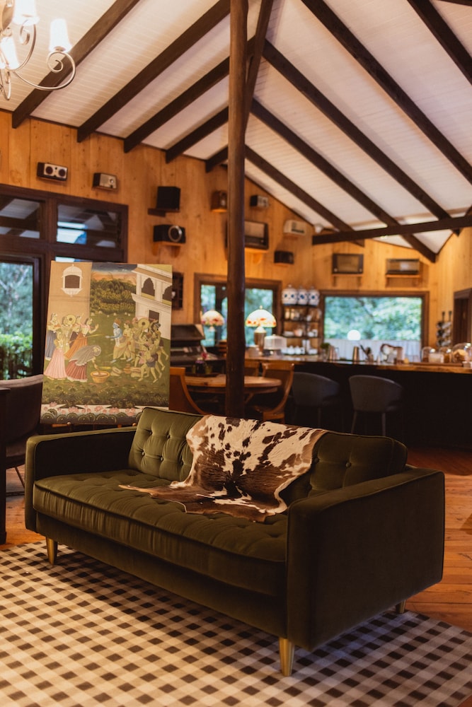 Trogon Lodge 28/46