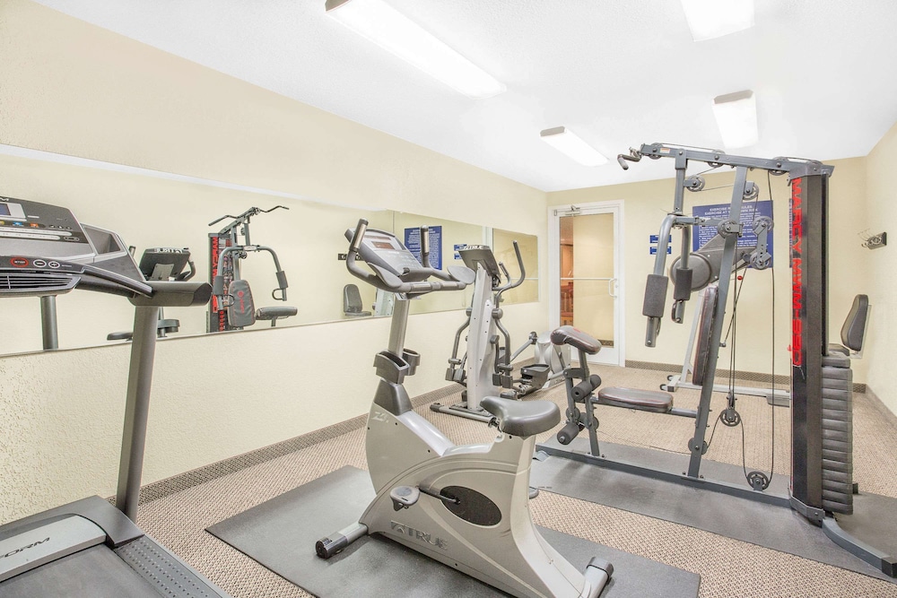 Microtel Inn & Suites By Wyndham Beckley East 21/37