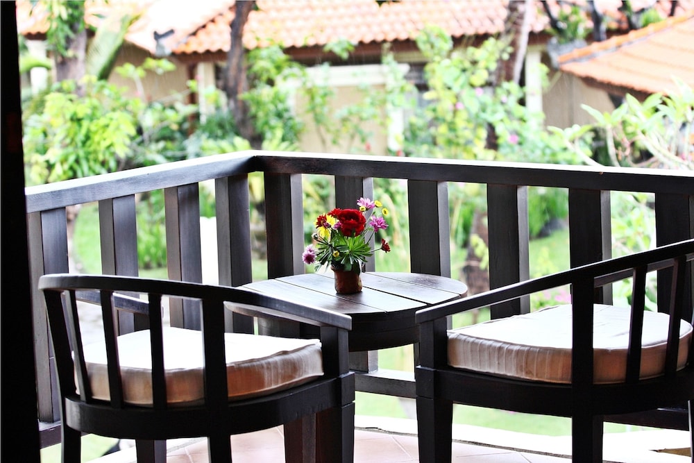 New Sunari Lovina Beach Resort (ex Kutus Kutus Sunari Beach Resort) 36/49