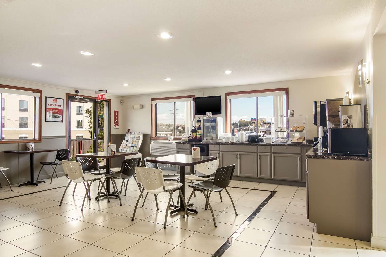 Days Inn by Wyndham Somerset PA I-70 I-76 20/25