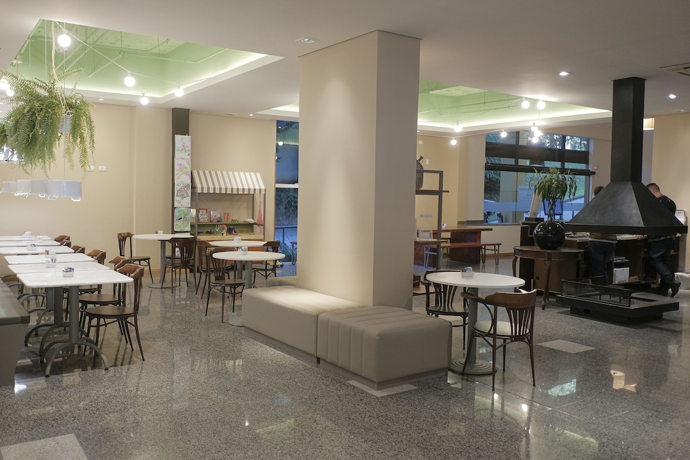 Hotel Nacional Inn Curitiba Santa Felicidade 90/105