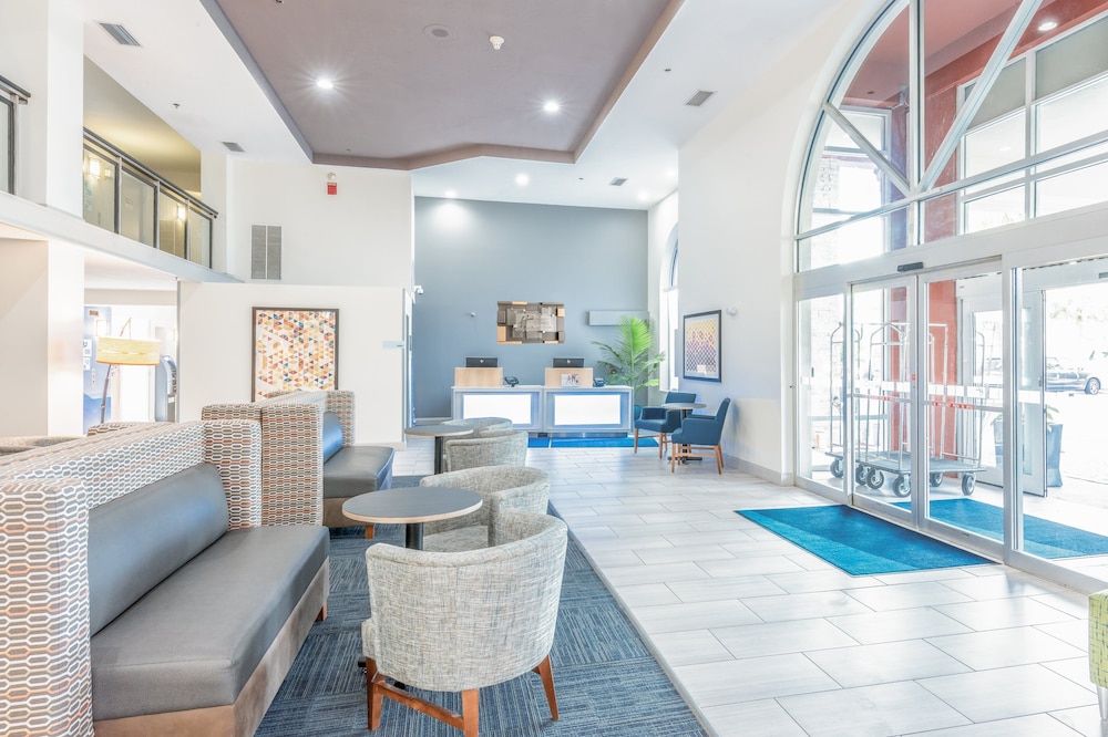 Holiday Inn Express & Suites Bradenton West, an IHG Hotel 47/69