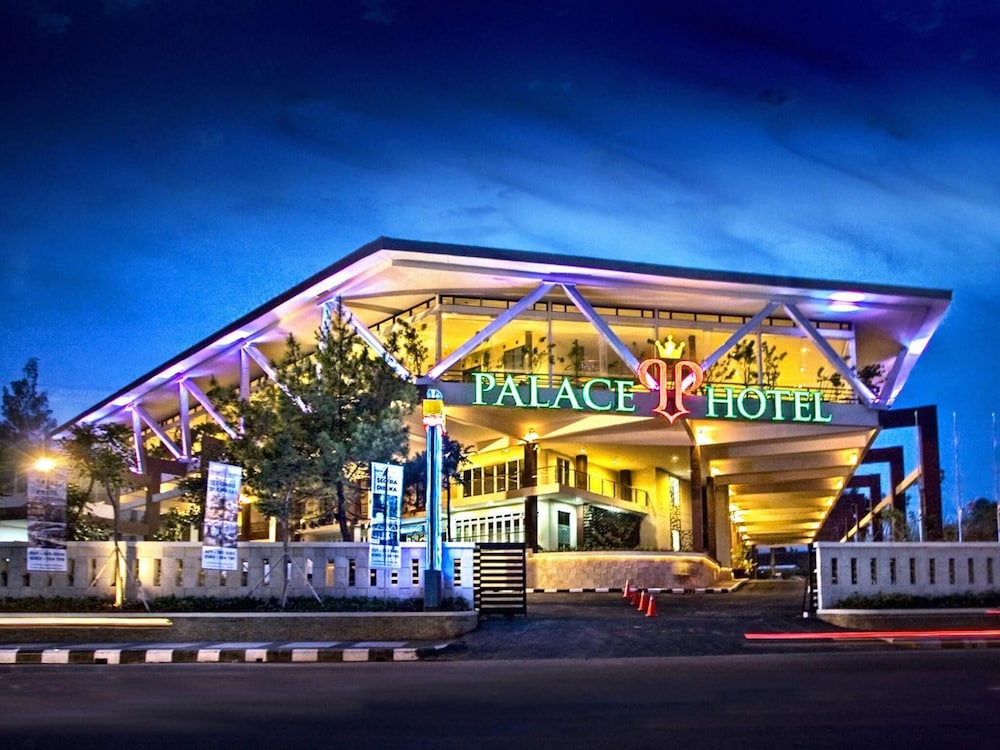 Palace Hotel Cipanas in CIPANAS
