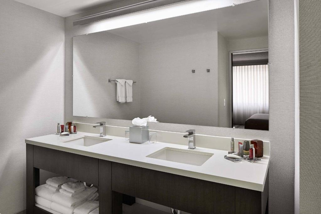 1 Bedroom, Suite, King Bed