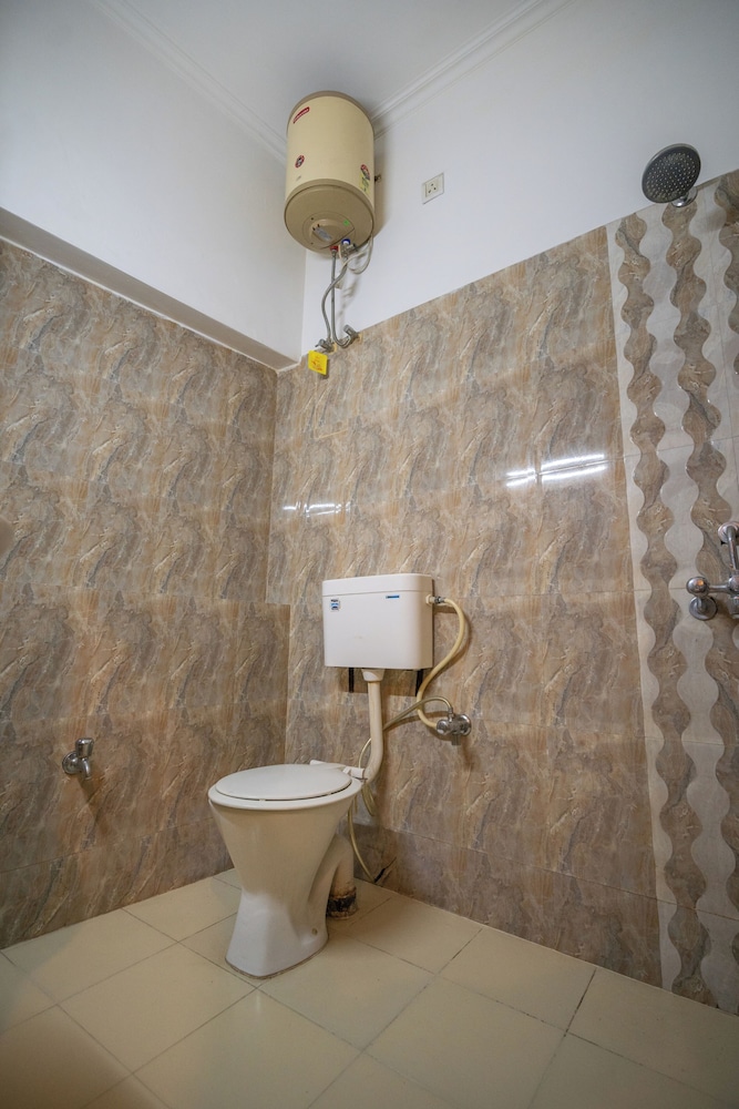 Tara Guest House 68/68