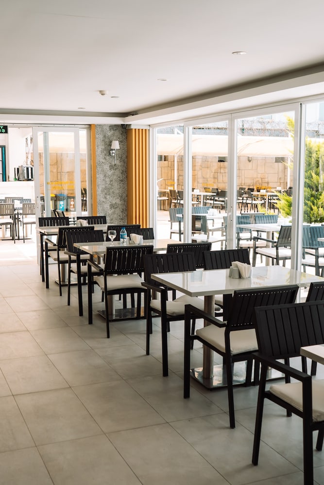 Elit Life Hotel 56/59
