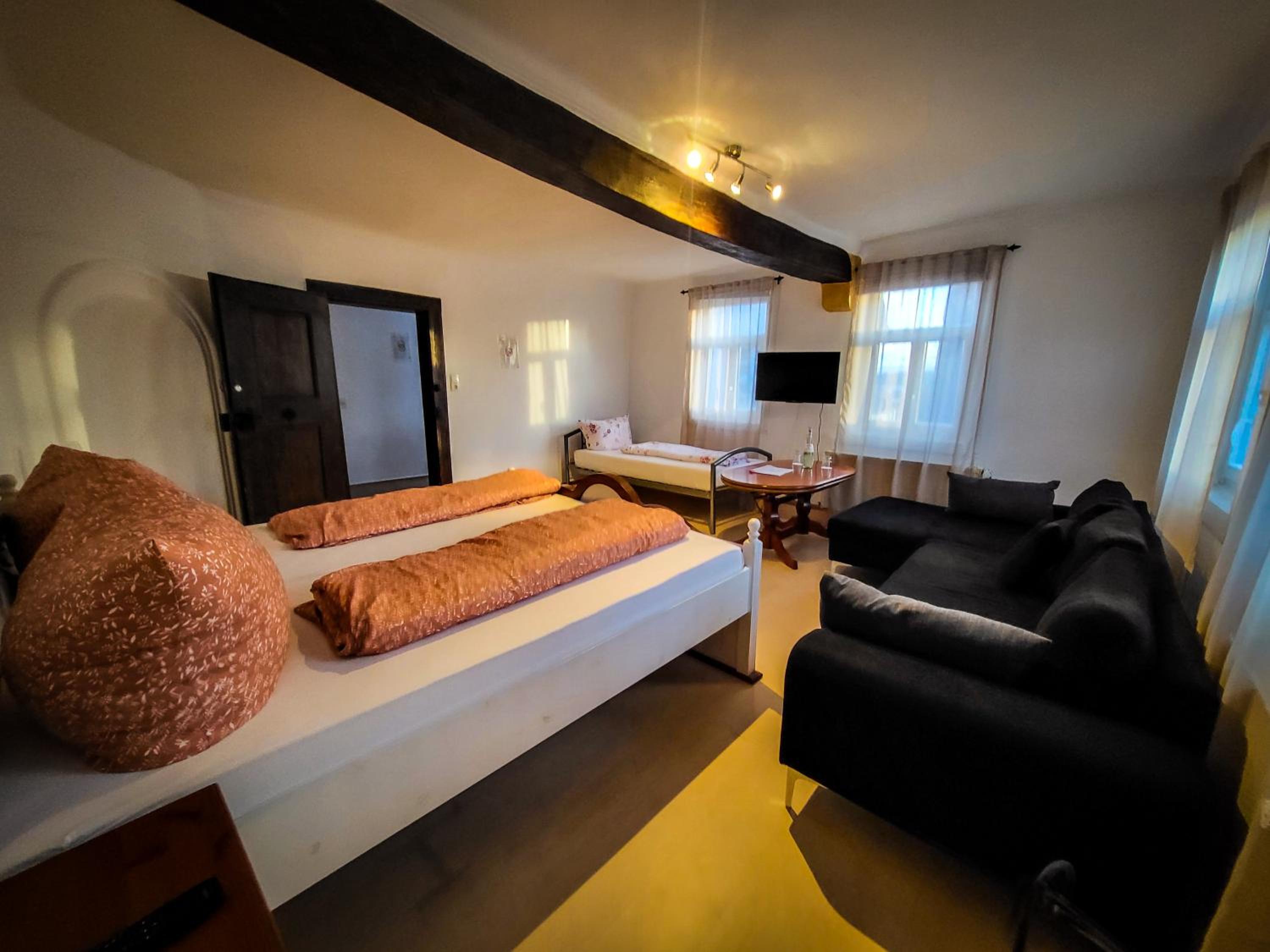 Hotel Zum Lowen 32/50