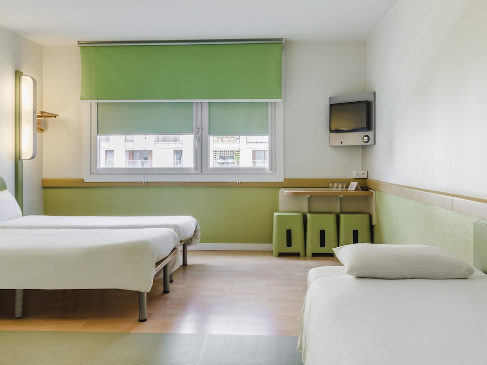 STANDARD, TRIPLE, 3 BEDS