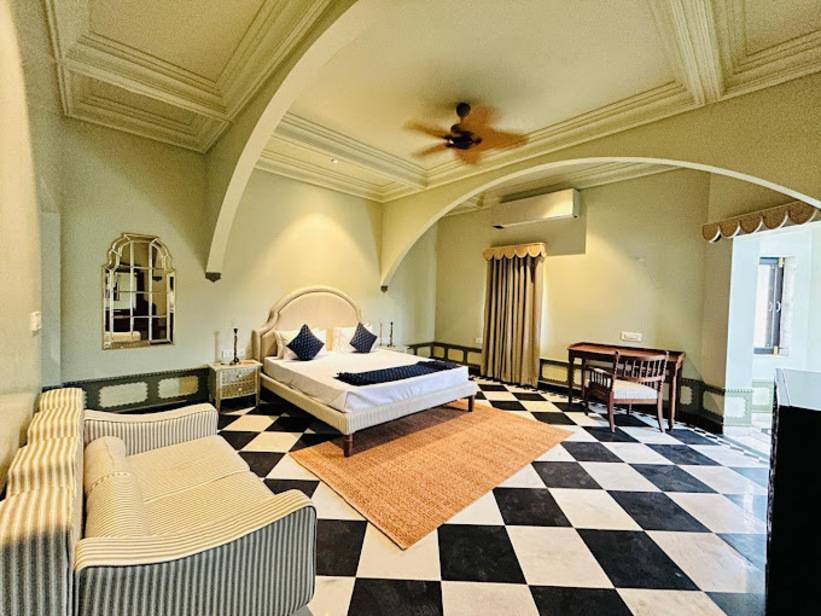 Daulatgarh Resort And Spa 2/7