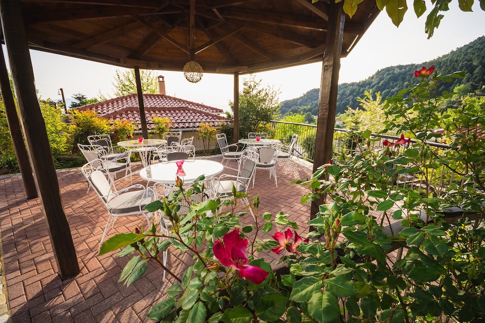 Ilaeira Mountain Resort 40/50