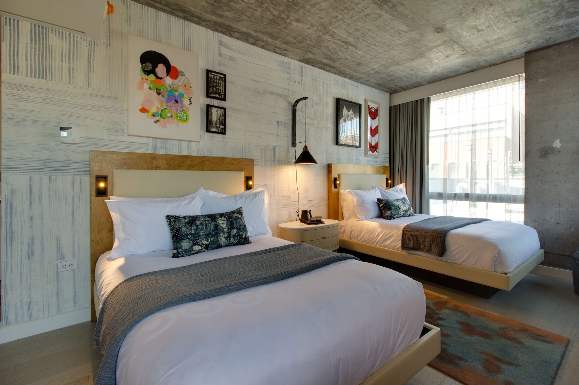 MANHATTAN, 2 DOUBLE BEDS, BRIDGE VIEW