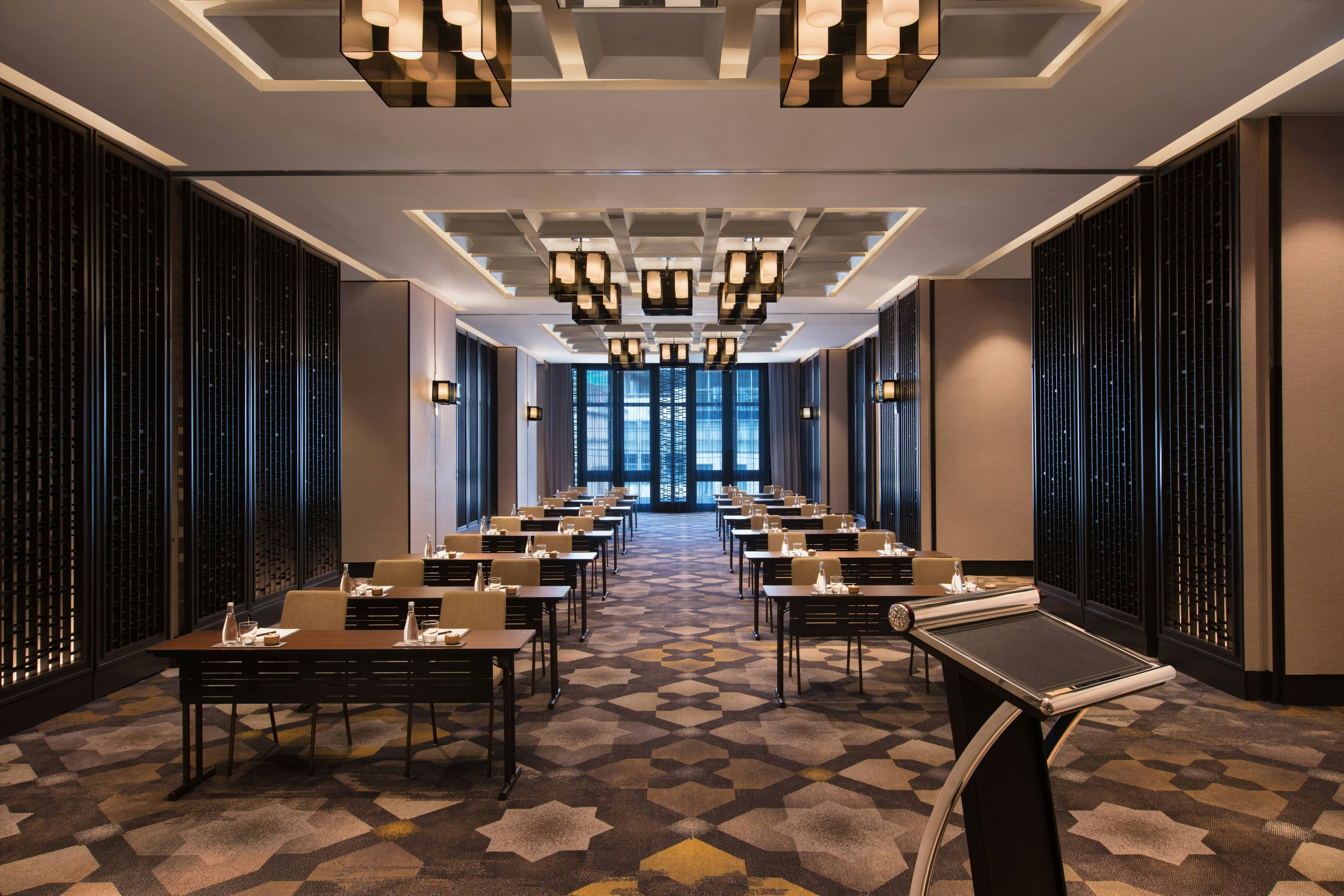Marriott Bangkok Hotel the Surawongse 65/74