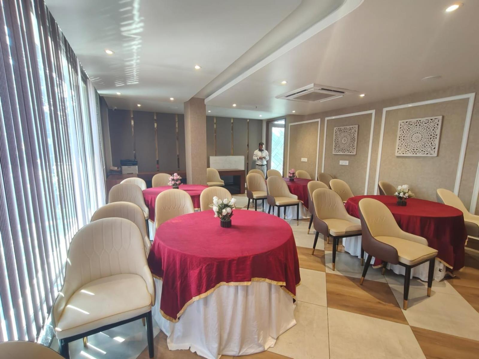 Sapphire Sky Hotel 39/50