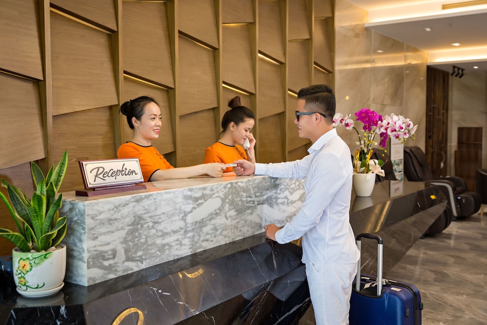 Bliss Luxury Hotel & Spa 4/28