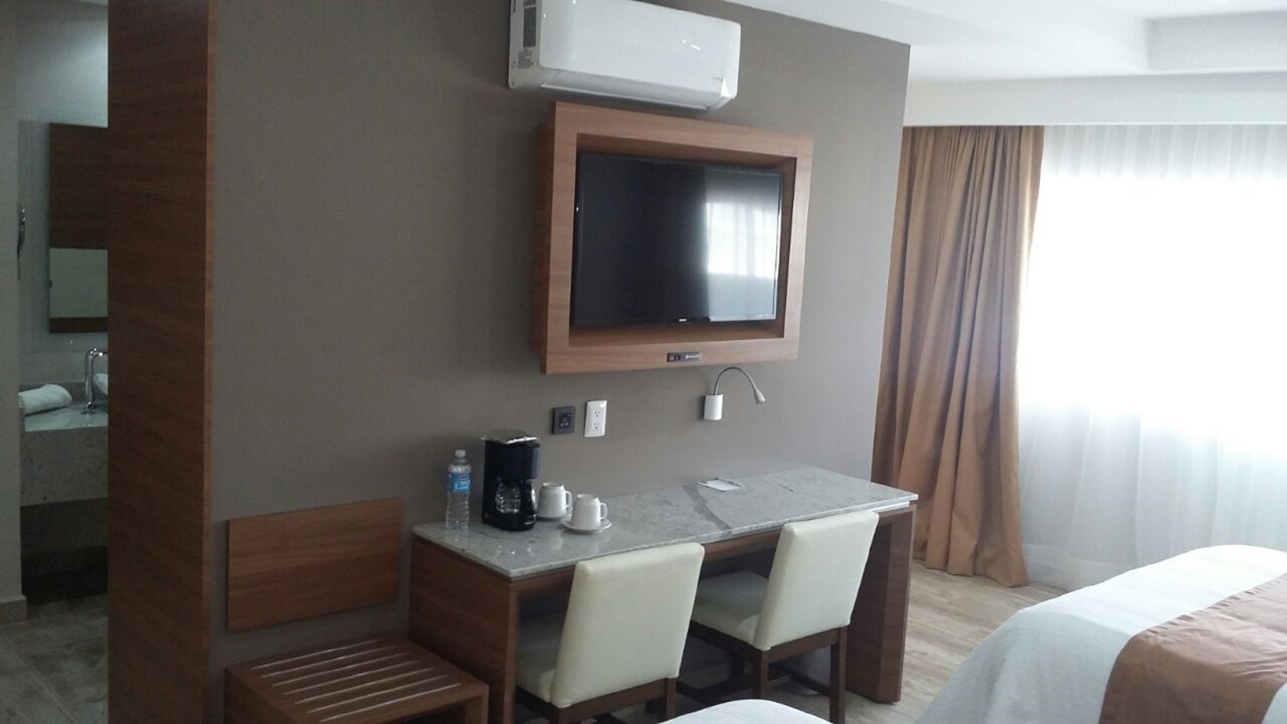 HOTEL SOLEIL BUSINESS CLASS 41/46
