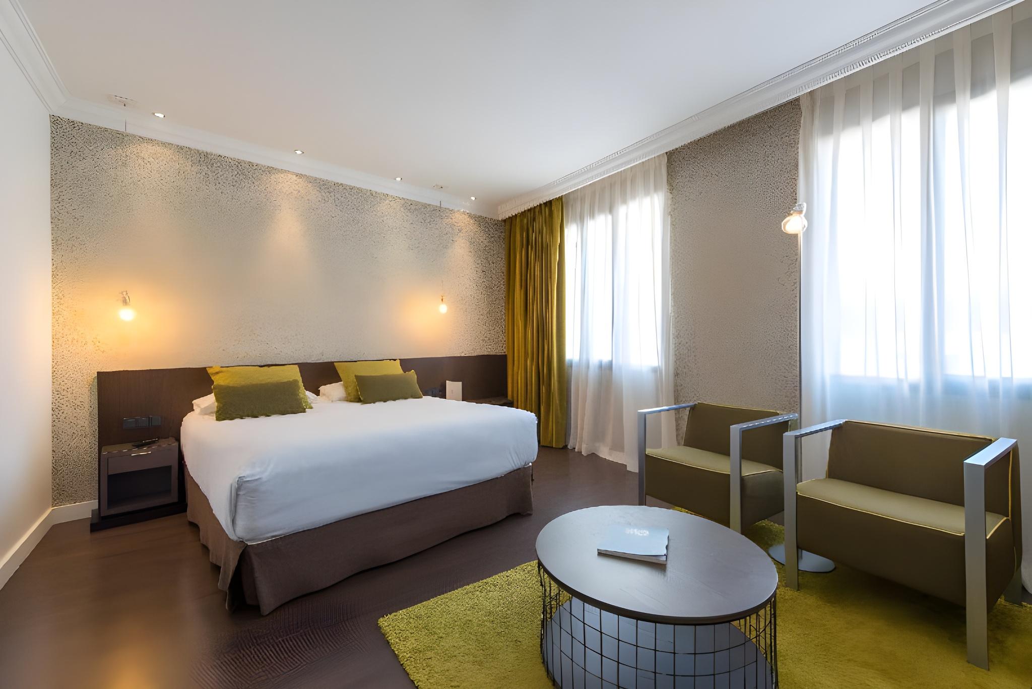 Superior, Single, 2 Double Beds
