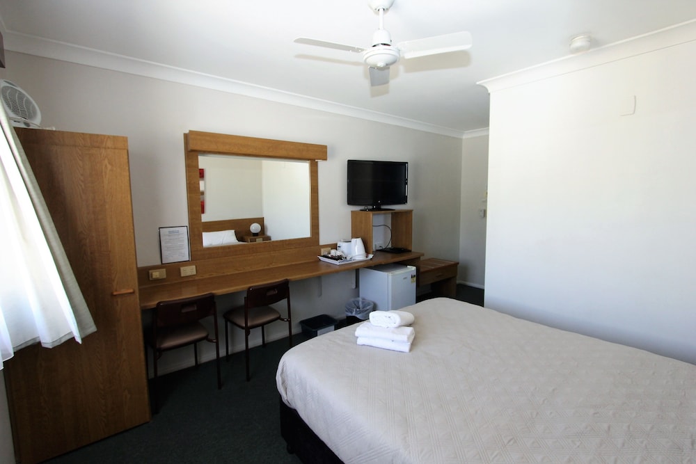 Toreador Motel 30/50