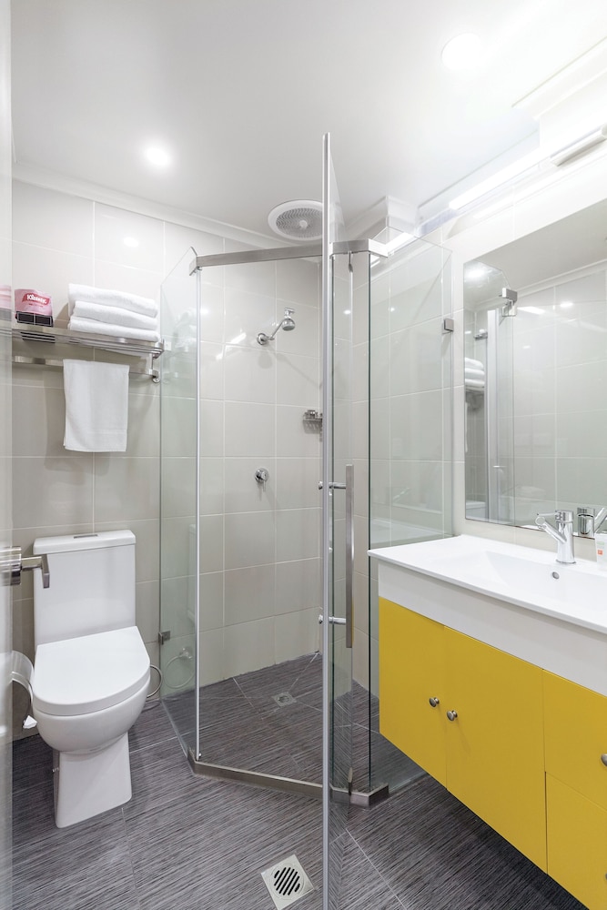 Ibis Styles Kingsgate 57/58