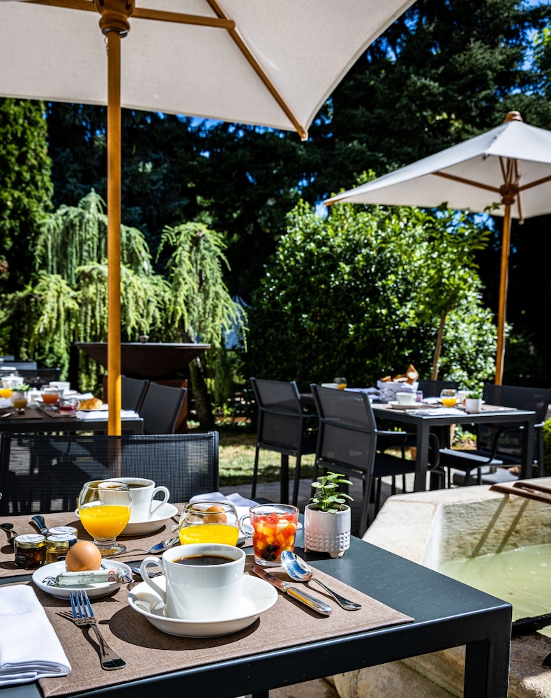 Hostellerie Cedre and Spa Beaune 40/55