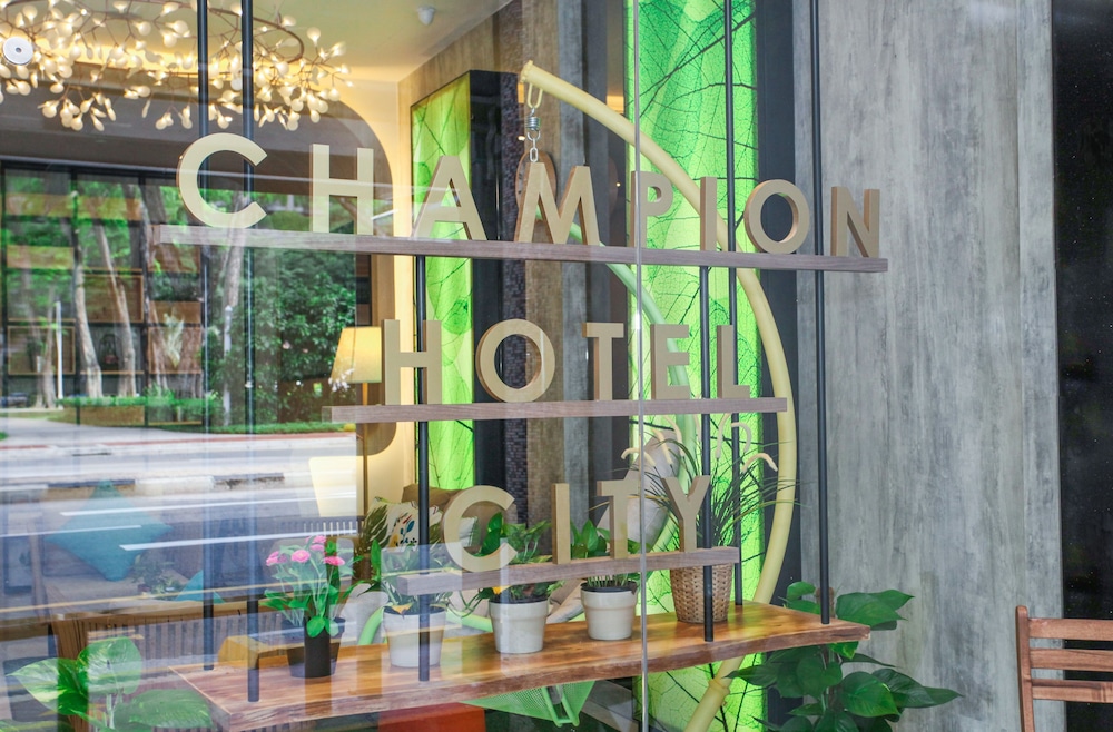 CHAMPION HOTEL CITY 5/50