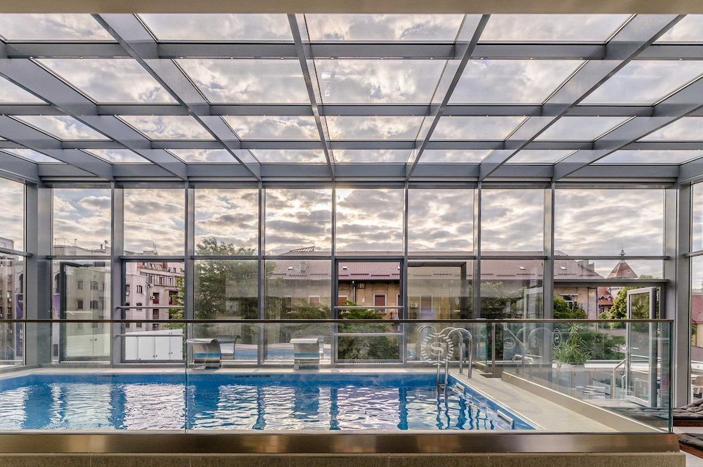 Sheraton Bucharest Hotel 3/48