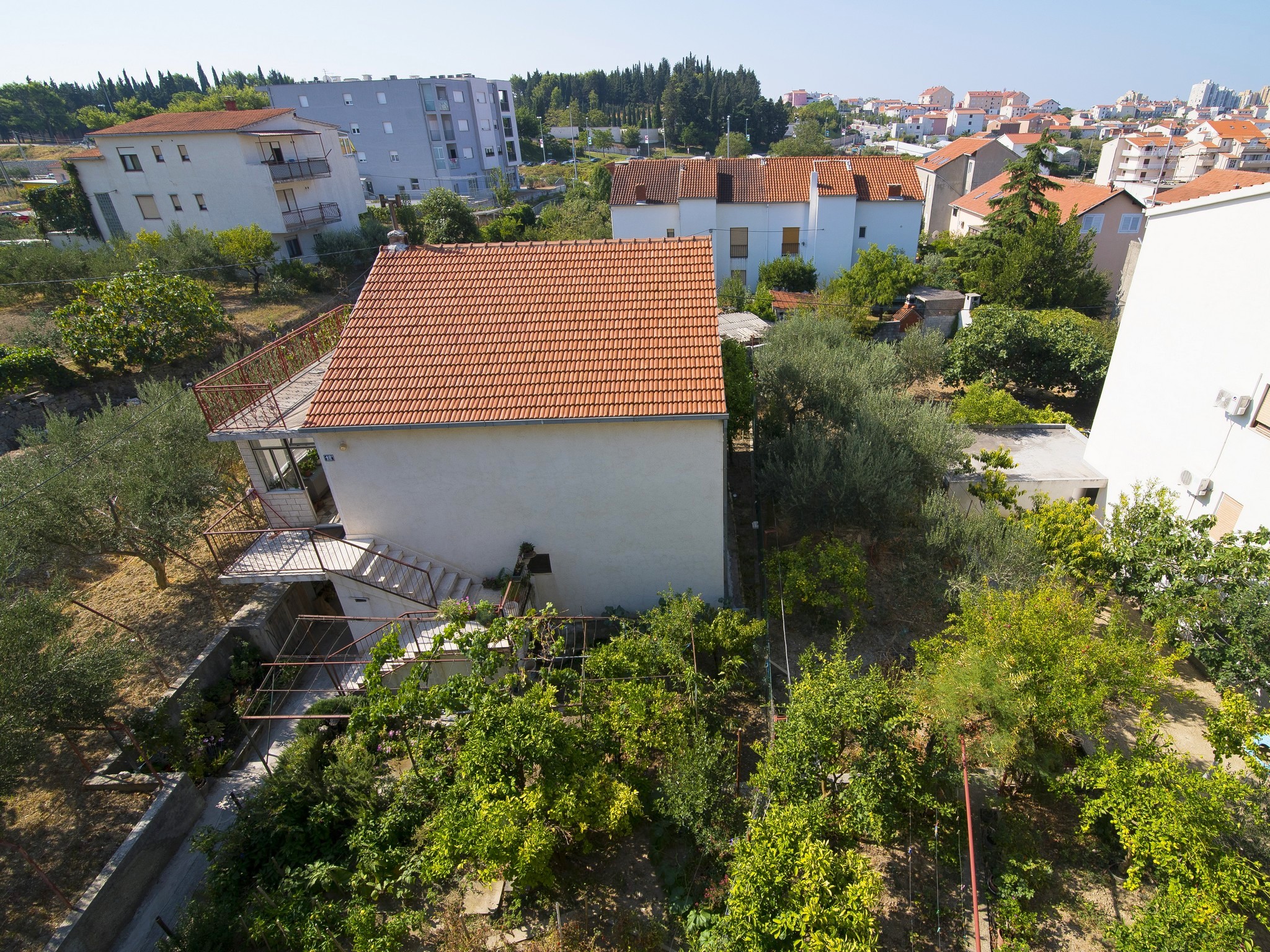 APARTMENTS ISKRA 29/33