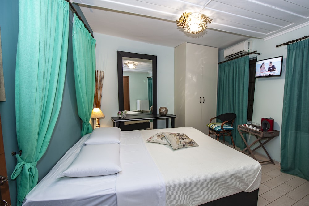 Elia Portou Rooms 12/33