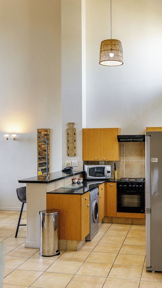 Westpoint Executive Suites - Apartments 42/70
