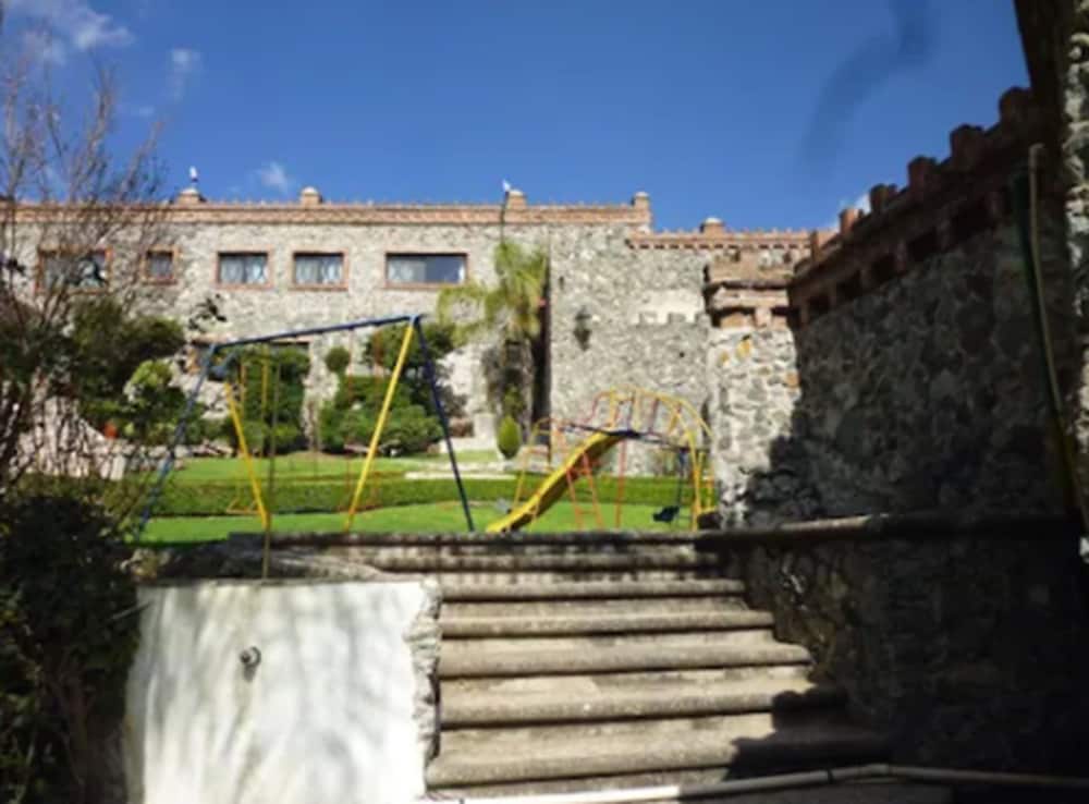Hotel Castillo Santa Cecilia 70/70