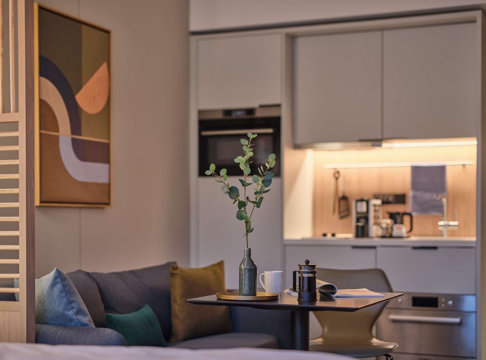 Adina Apartment Hotel Wiesbaden 44/69