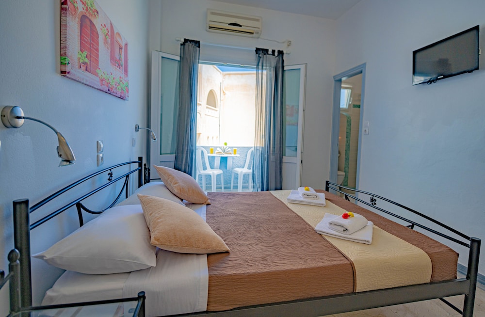 Join Us Low Cost Rooms 14/34