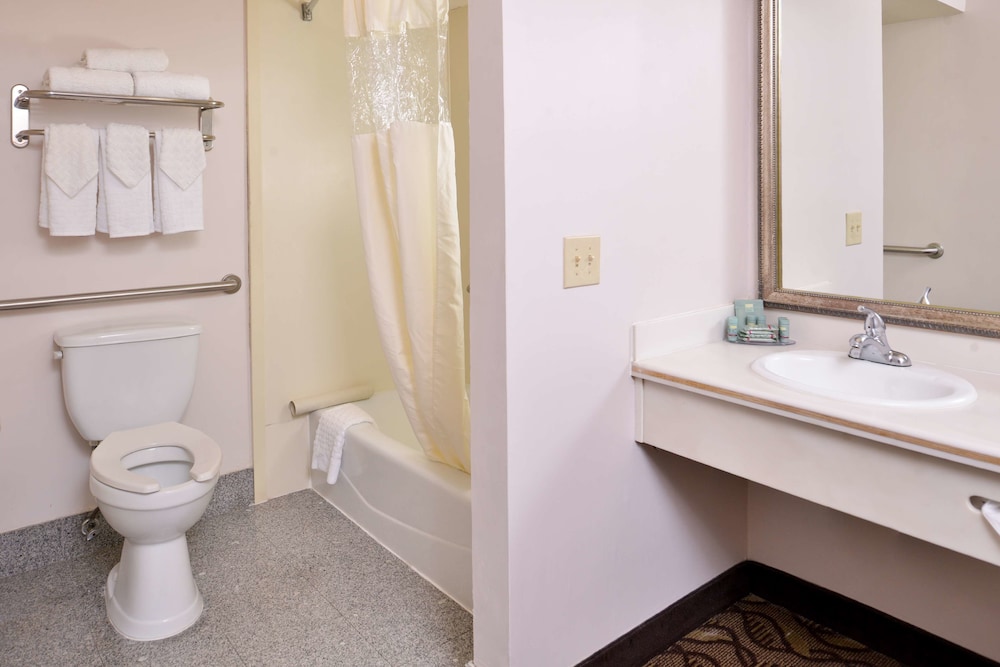 Best Western Airport Plaza Inn - Los Angeles LAX Hotel 25/39