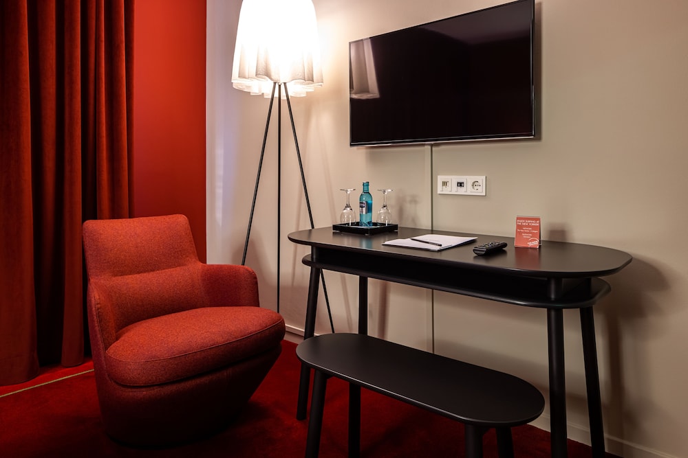 THE NEW YORKER HOTEL COLOGNE 65/74