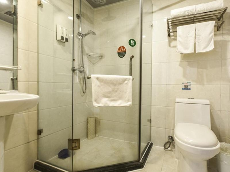 GreenTree Inn Linyi Yishui County Tianshe Huayuan Express Hotel 51/62
