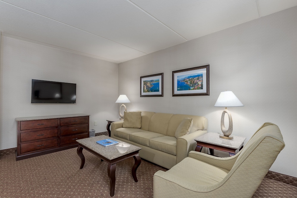 Princess Royale Oceanfront Resort 54/79