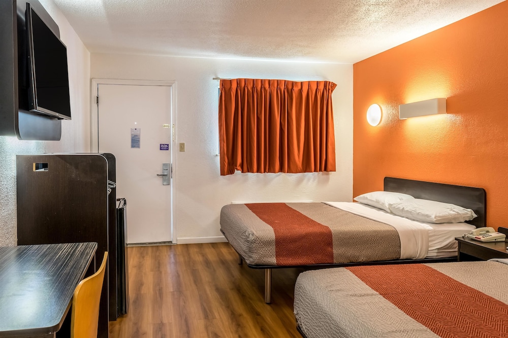Motel6 Florence, KY - Cincinnati Airport 15/40