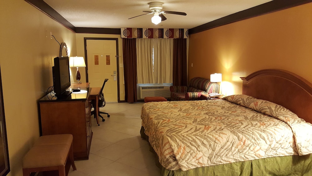 Deluxe Inn Suites 20/61