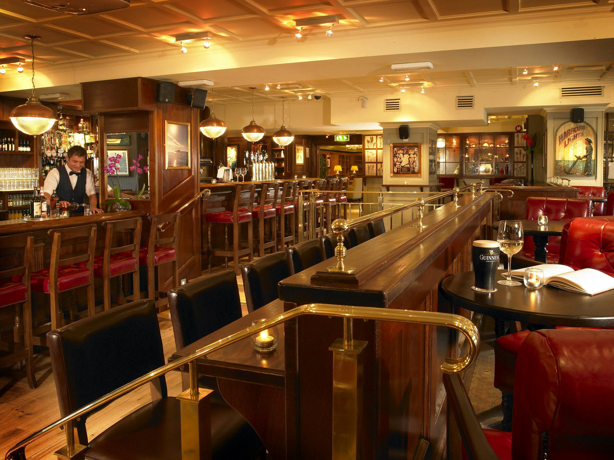 Castlecourt Hotel 39/54